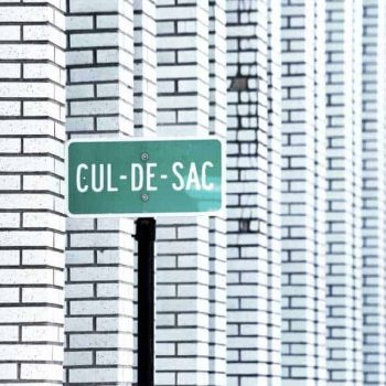 San Marcos Real Estate - City street sign for a cul-de-sac