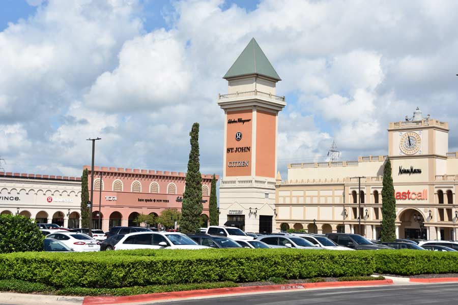 Photo of the San Marcos Premium Outlets